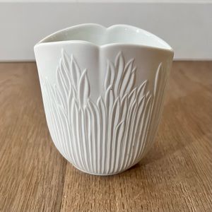 Vintage 1970-90 Kaiser Germany White Bisque Porcelain Vase Signed By Martin Frey